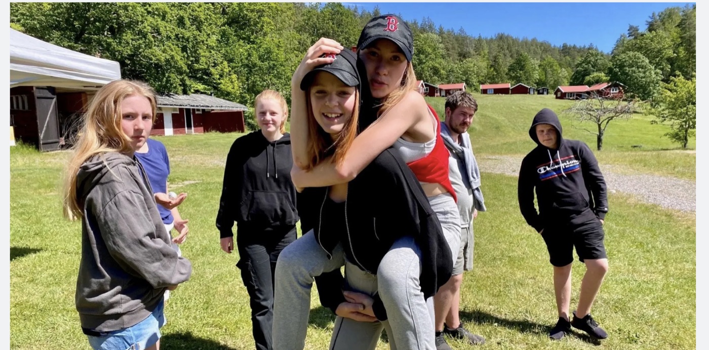Fullt av liv och rörelse på Breviks lägergård igen